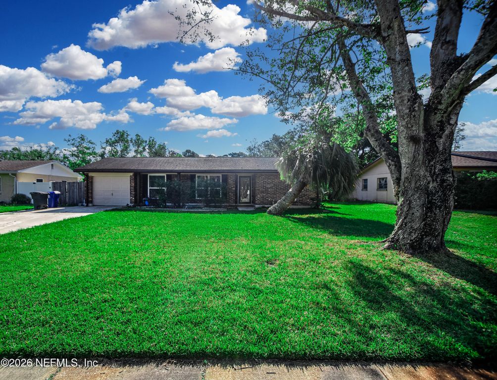 1367 BELLAIR Boulevard, Orange Park, FL 32073
