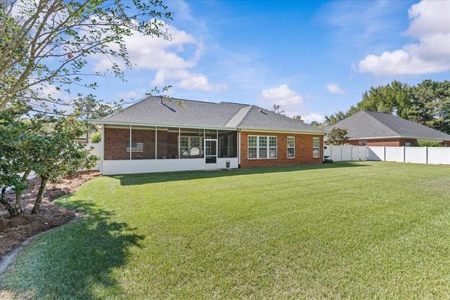 109 Falkirk Dr, Dothan, AL 36305