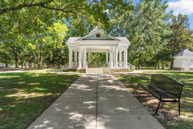 109 Falkirk Dr, Dothan, AL 36305