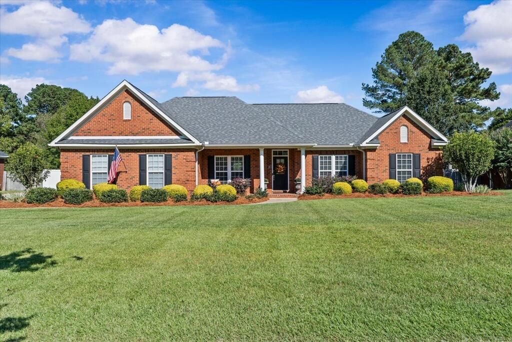 109 Falkirk Dr, Dothan, AL 36305