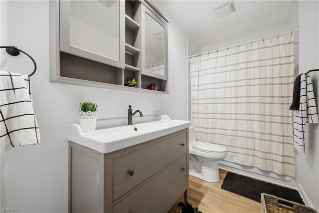 4900 Brandywine DR, Virginia Beach, VA 23464