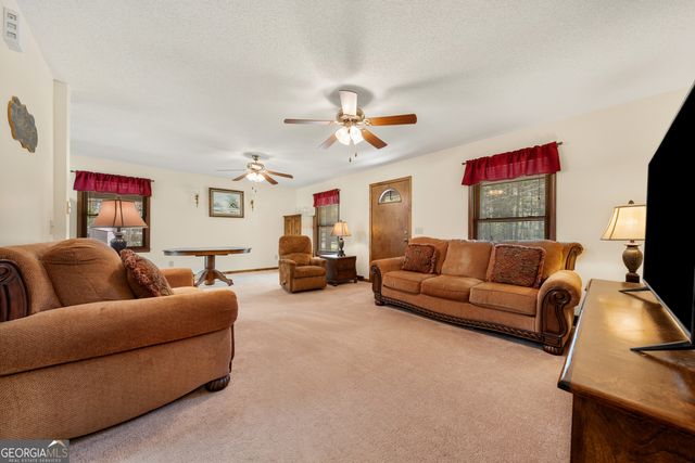 1502 Cumming Drive, Elberton, GA 30635