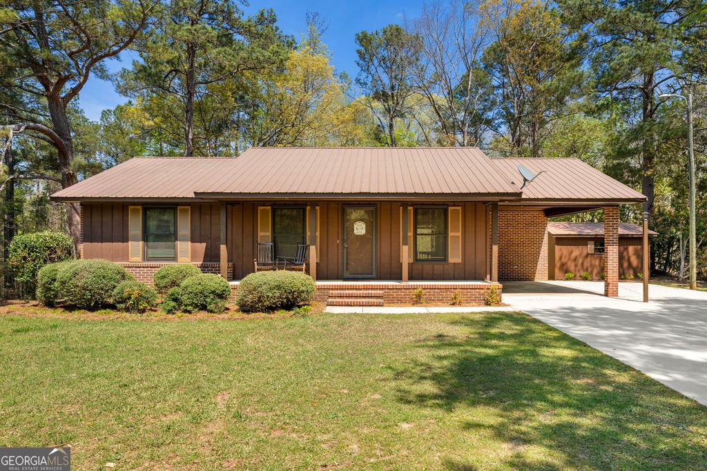 1502 Cumming Drive, Elberton, GA 30635