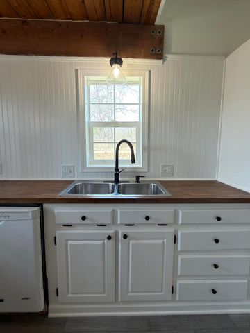 2731 County Road 250, Thayer, MO 65791