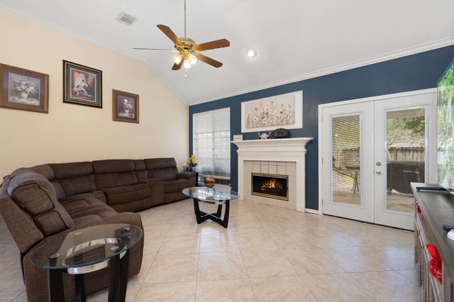 9046 Fairbloom Lane, Houston, TX 77040