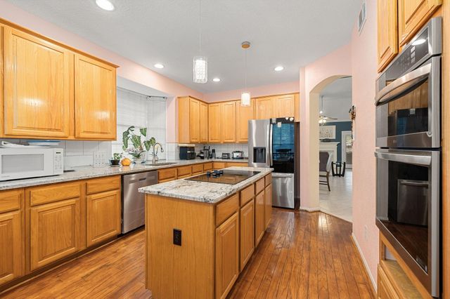 9046 Fairbloom Lane, Houston, TX 77040
