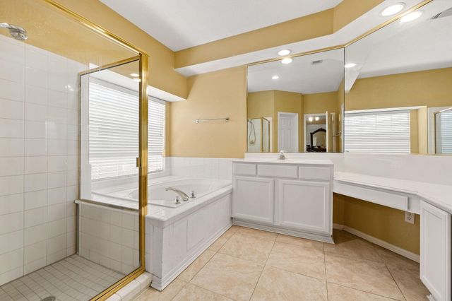 9046 Fairbloom Lane, Houston, TX 77040