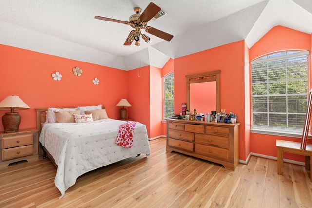 9046 Fairbloom Lane, Houston, TX 77040
