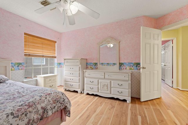 9046 Fairbloom Lane, Houston, TX 77040
