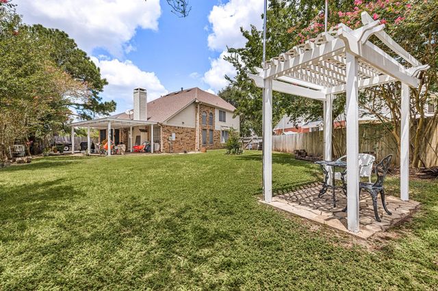9046 Fairbloom Lane, Houston, TX 77040