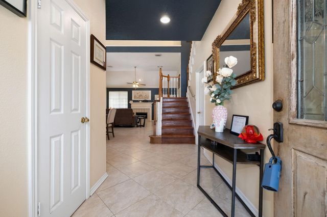 9046 Fairbloom Lane, Houston, TX 77040