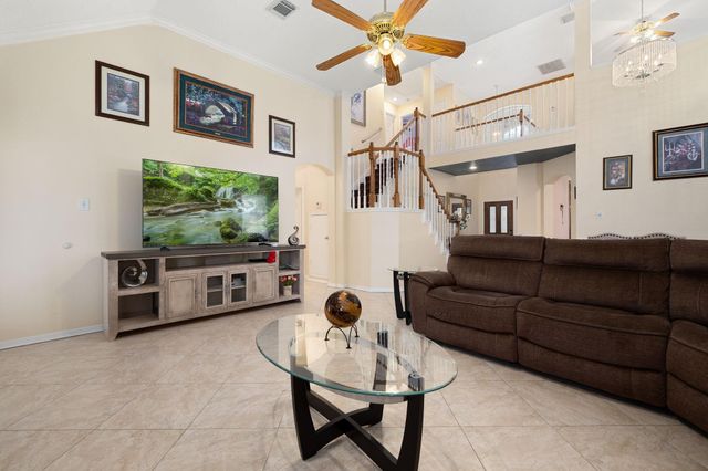 9046 Fairbloom Lane, Houston, TX 77040