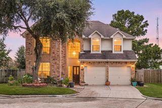 9046 Fairbloom Lane, Houston, TX 77040