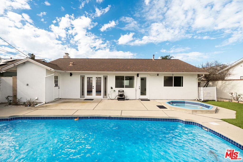 Image 17 of property listing at 14592 Belmar Circle, Huntington Beach, CA 92647