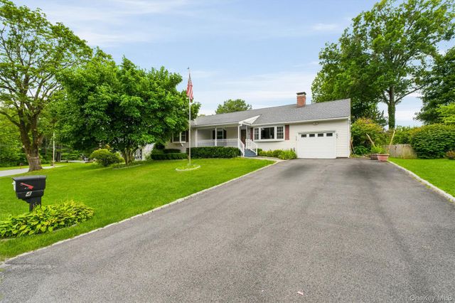 4 Broadview Road, Poughkeepsie, NY 12603