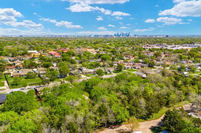 2709 Barlow Avenue, Dallas, TX 75233