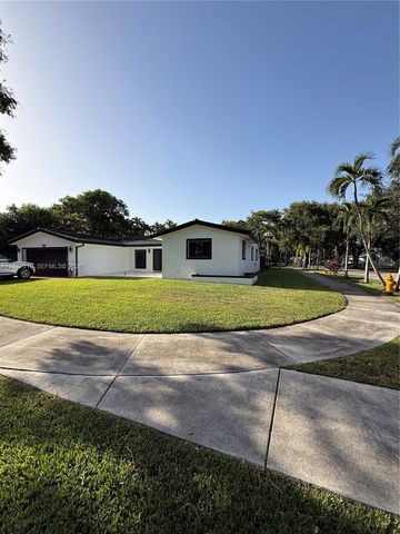 6901 S Miami Lakeway S, Miami Lakes, FL 33014