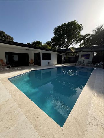 6901 S Miami Lakeway S, Miami Lakes, FL 33014