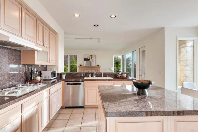 17094 Obsidian Drive, Ramona, CA 92065