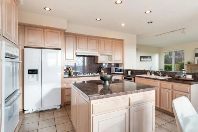 17094 Obsidian Drive, Ramona, CA 92065