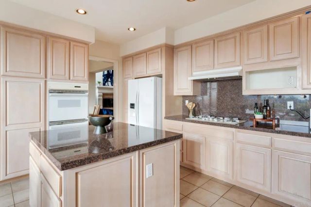 17094 Obsidian Drive, Ramona, CA 92065
