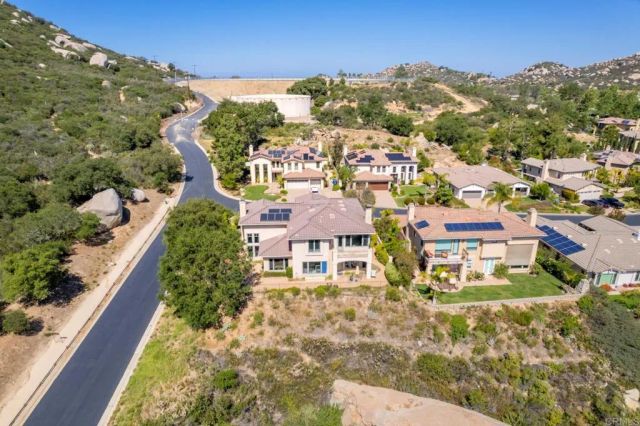 17094 Obsidian Drive, Ramona, CA 92065