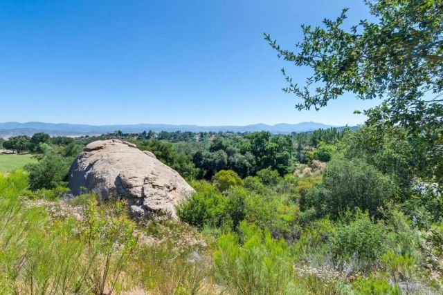 17094 Obsidian Drive, Ramona, CA 92065
