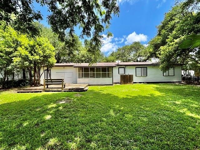 2419 Meadow Lane, La Marque, TX 77568