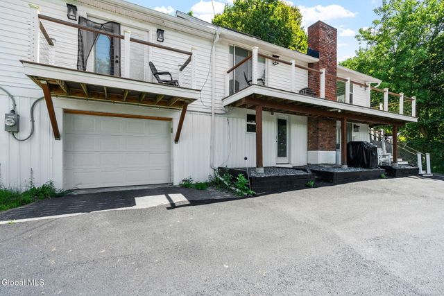 81 Rodgers Lane, Saratoga, NY 12866
