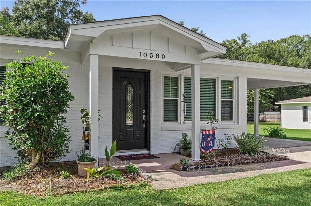 10580 Park W Avenue, Grand Bay, AL 36541