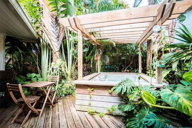 3301 SE 12th Street, Pompano Beach, FL 33062