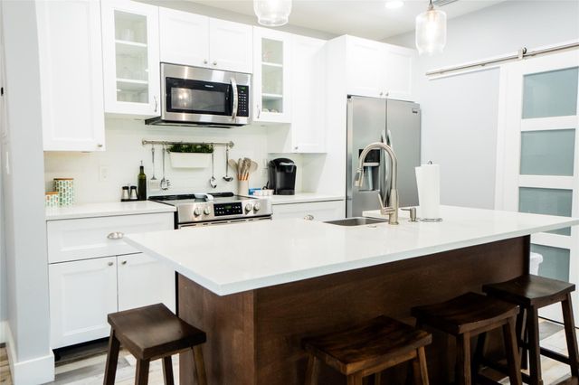 3301 SE 12th Street, Pompano Beach, FL 33062