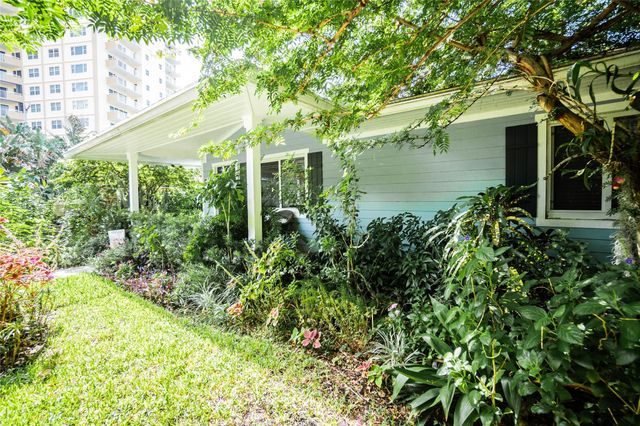 3301 SE 12th Street, Pompano Beach, FL 33062