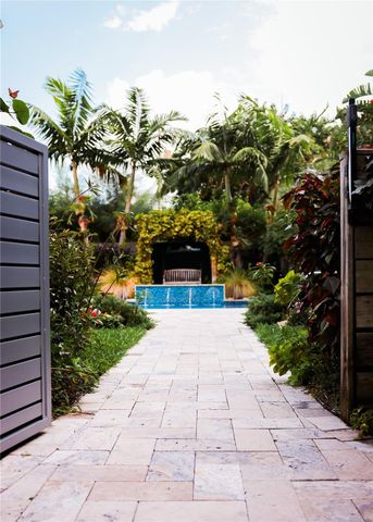 3301 SE 12th Street, Pompano Beach, FL 33062