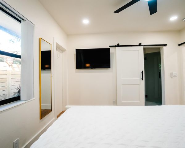 3301 SE 12th Street, Pompano Beach, FL 33062