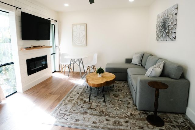 3301 SE 12th Street, Pompano Beach, FL 33062