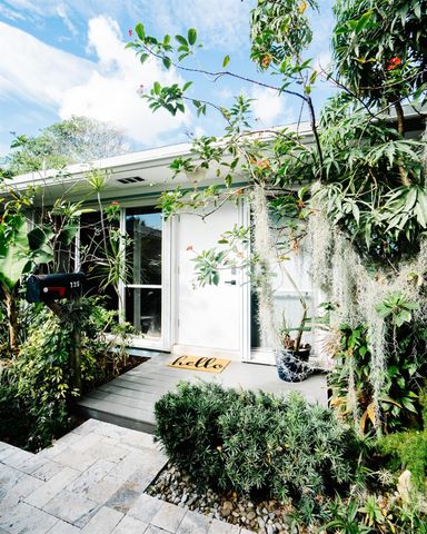 3301 SE 12th Street, Pompano Beach, FL 33062