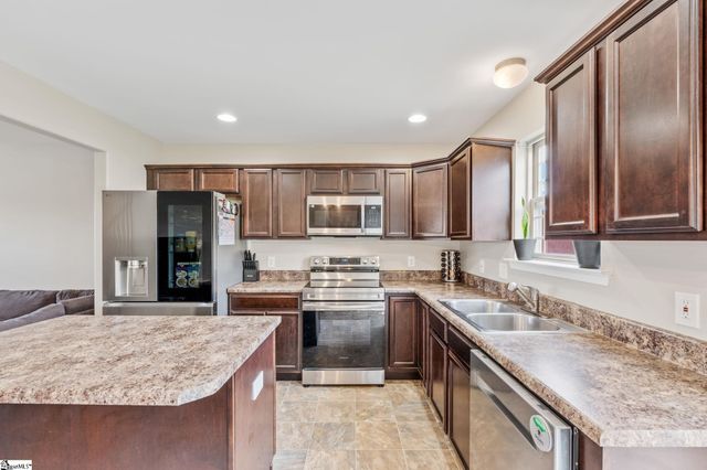 205 Mariner Court, Greer, SC 29650