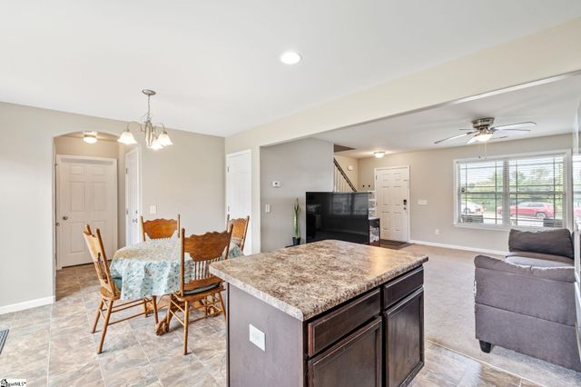205 Mariner Court, Greer, SC 29650
