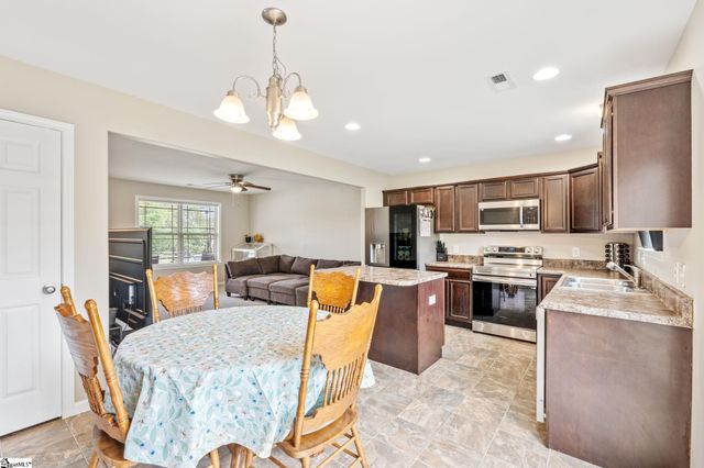 205 Mariner Court, Greer, SC 29650