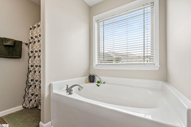 205 Mariner Court, Greer, SC 29650
