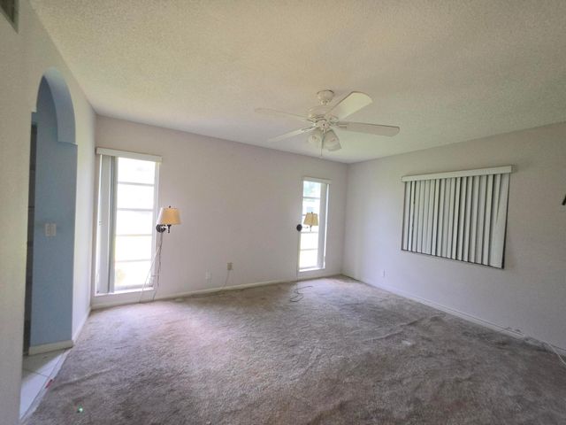 1131 CALAMONDIN Terrace 101, Delray Beach, FL 33445