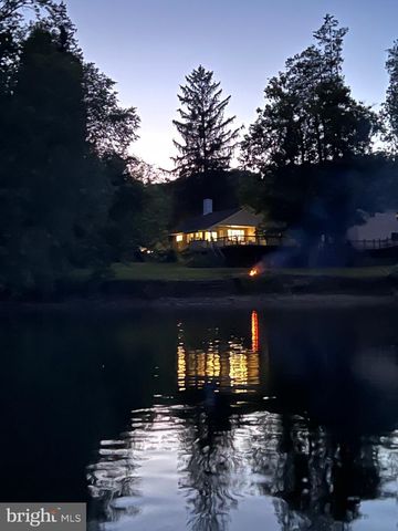 44 BRIDGE 4, Pipersville, PA 18947