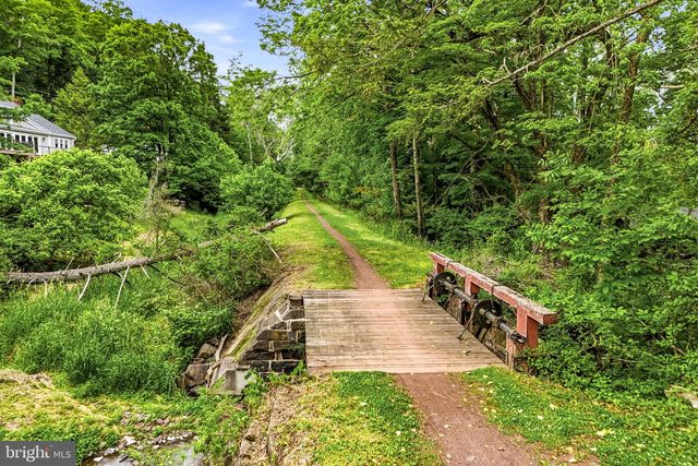 44 BRIDGE 4, Pipersville, PA 18947