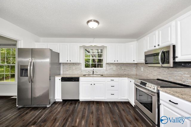 2904 Pulaski Pike NW, Huntsville, AL 35810