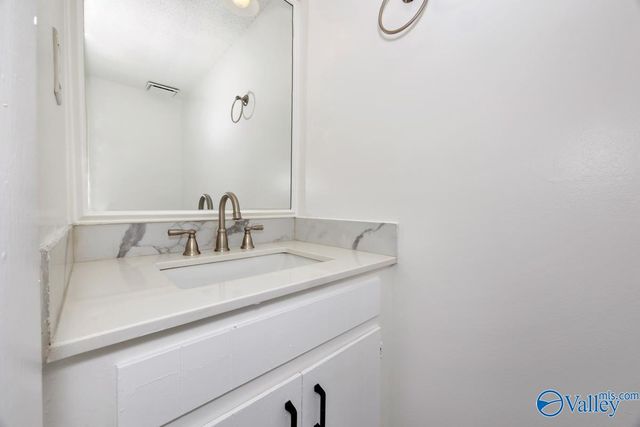 2904 Pulaski Pike NW, Huntsville, AL 35810