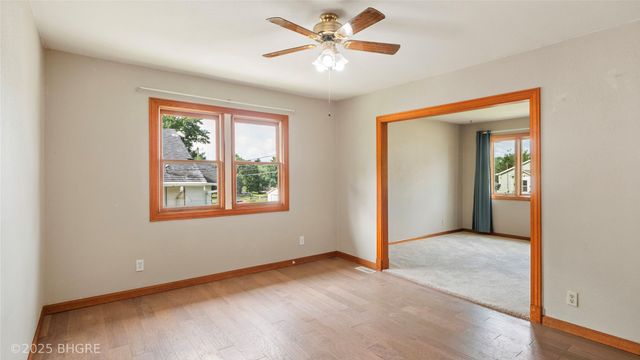 2325 E 40th Court, Des Moines, IA 50317