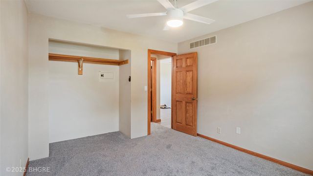 2325 E 40th Court, Des Moines, IA 50317
