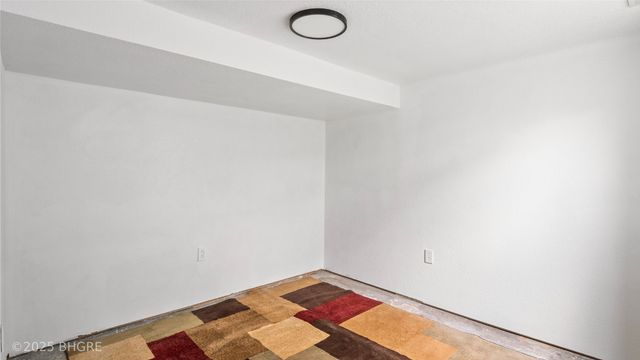 2325 E 40th Court, Des Moines, IA 50317
