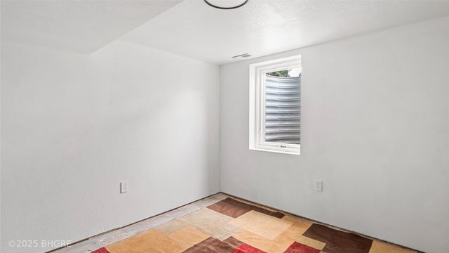 2325 E 40th Court, Des Moines, IA 50317